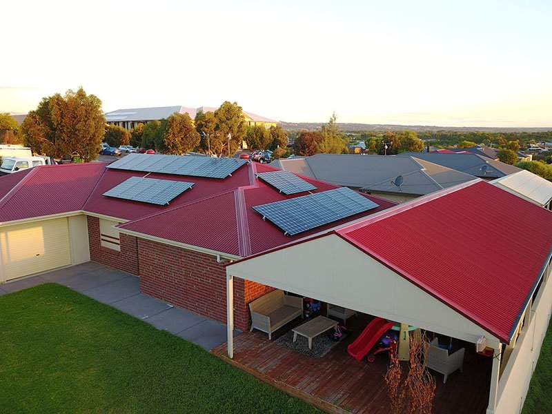 How many solar panels are needed to power a house?